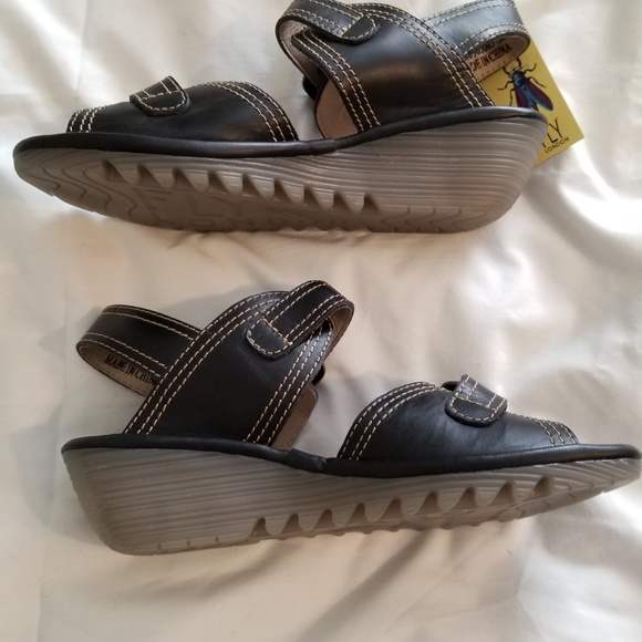 Fly London sandals, size 7.5-8 - good condition. These were worn twice. No tag - Picture 4 of 8
